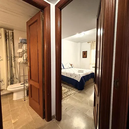 600 M Beach, Pool, Terrace, Wifi, 1 Bedroom דירה *