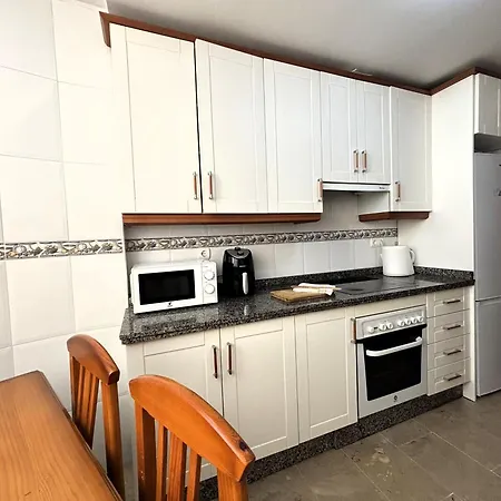 Lejlighed 600 M Beach, Pool, Terrace, Wifi, 1 Bedroom *
