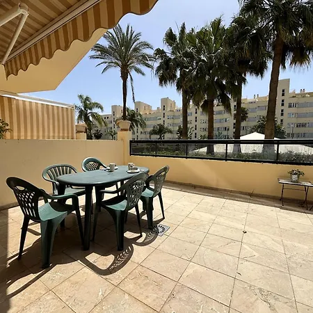 600 M Beach, Pool, Terrace, Wifi, 1 Bedroom Торремолинос